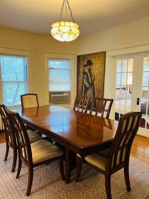 4 Bedroom Dc'S Best Location With Parking, Walk To Clarendon Metro, Shopping And Nightlife! Arlington Dış mekan fotoğraf