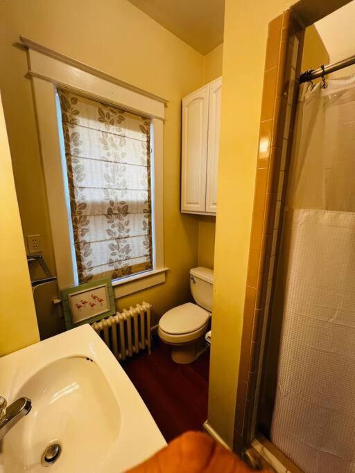 4 Bedroom Dc'S Best Location With Parking, Walk To Clarendon Metro, Shopping And Nightlife! Arlington Dış mekan fotoğraf